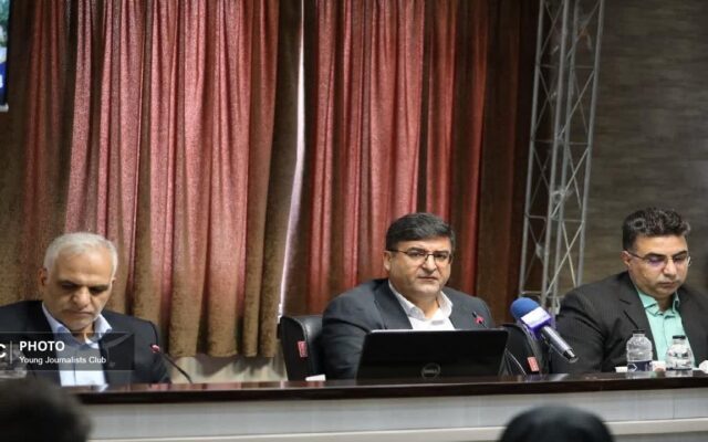 نخبگان چهارمحال و بختیاری باید از بیان مسئله به میدان حل مسئله وارد شوند