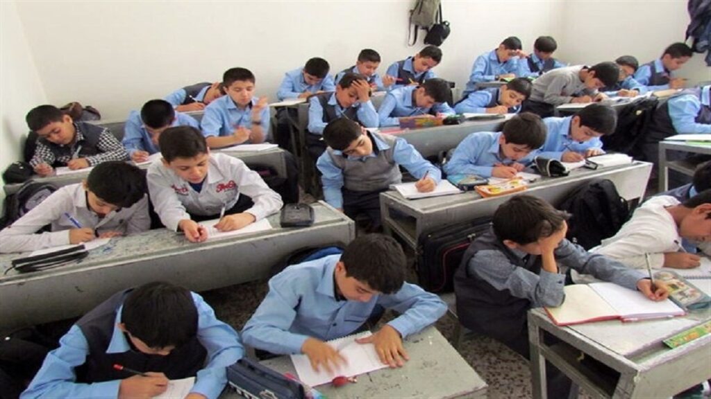 تراکم بالای دانش آموزی، چالش جدی مدارس قم / ۱۵ طرح آموزشی تا دهه فجر افتتاح می‌شود