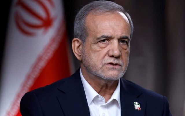 پزشکیان: عادلانه نیست فردی که خانه‌ای مجلل دارد به اندازه افراد نیازمند یارانه گاز، برق و بنزین بگیرد