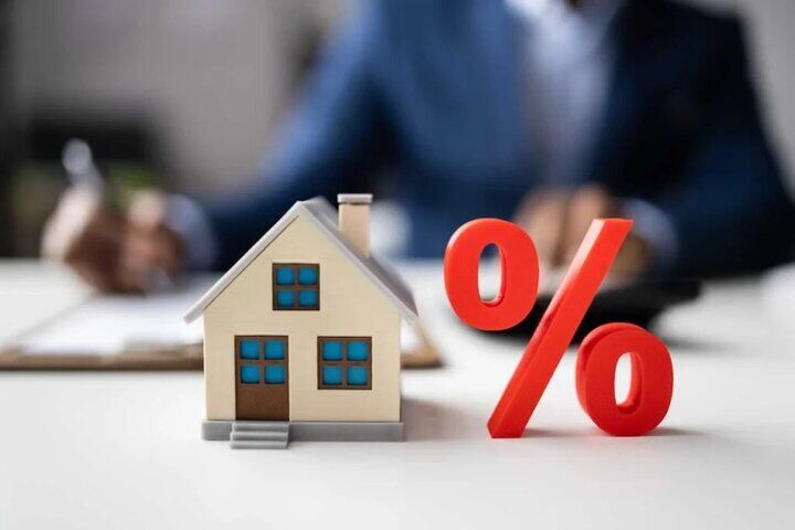 جهش قیمت مسکن همراه با دلار | میانگین قیمت در تهران به متری ۲۴۹ میلیون تومان رسید | بازار حومه‌ تهران هم گران شد؛ پردیس و پرند در مسیر صعود
