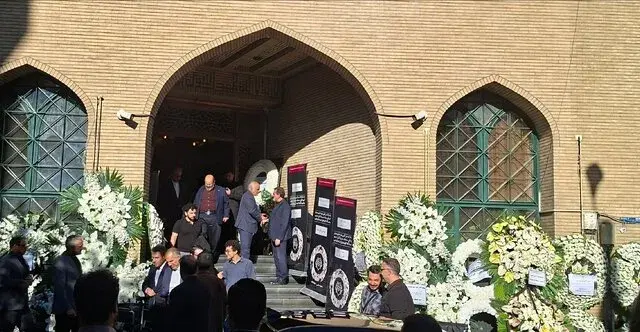برگزاری مراسم ختم خواهر وزیر امور خارجه در مسجد نور