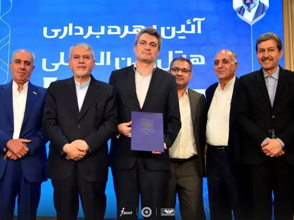 تجلیل وزیر میراث فرهنگی از باشگاه فولاد مبارکه سپاهان