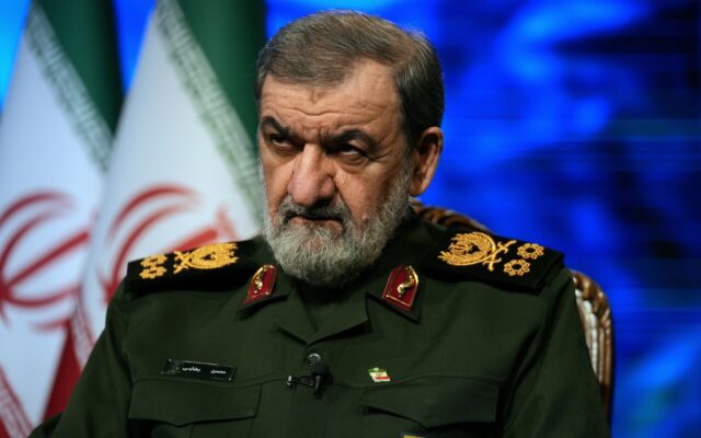 پاسخ آمریکا به شروط ما کافی نیست؛ ترامپ مجبور به قاچاق در هرمز شده است
