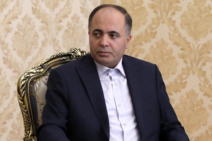 صادرات پسته و زعفران ایران به اروپا باید تسهیل شود