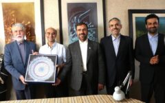 پاسداشت هنر خوشنویسی شیراز در دیدار وزیر فرهنگ با استاد کریم‌پور