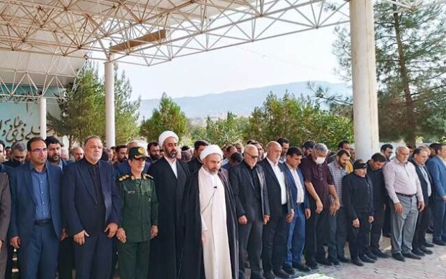 تشییع پیکر مادر شهیدان والامقام عباس و باقر ملکی در ایلام