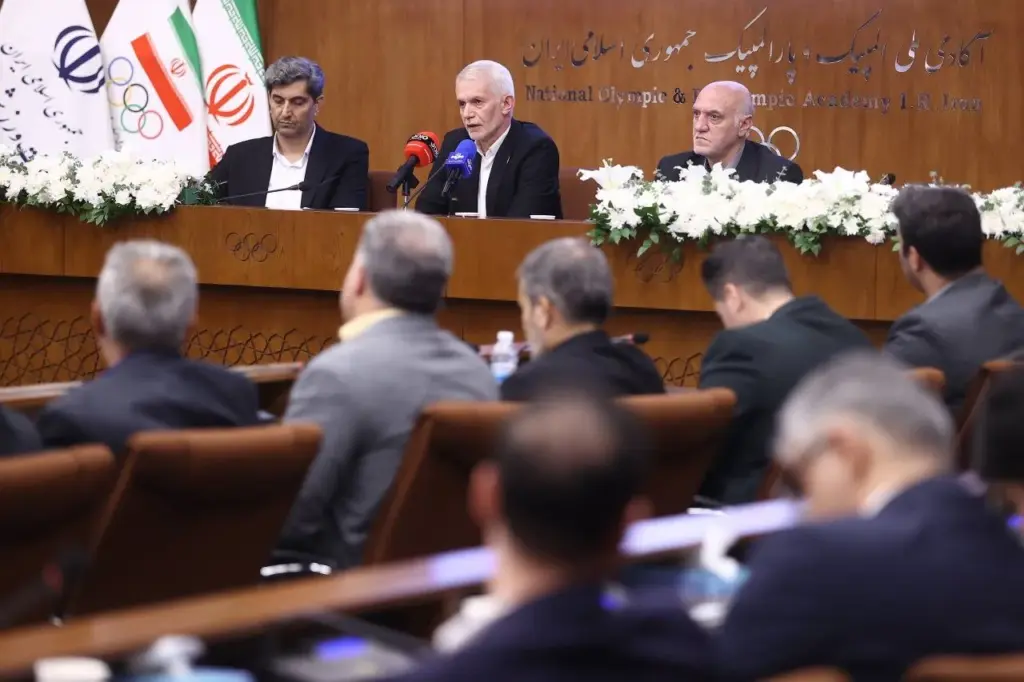 اسبقیان: قهرمانی‌های ایران نماد اقتدار و ایستادگی ملت است/ باشگاه‌ها از ارکان اصلی افتخارآفرینی ورزش ایران هستند