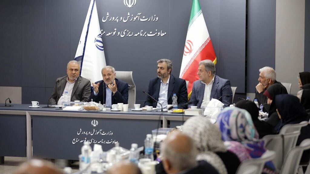 توزیع سراسری شیر در مدارس؛ آغاز طرح رفاهی دانش‌آموزان از اواخر مهر