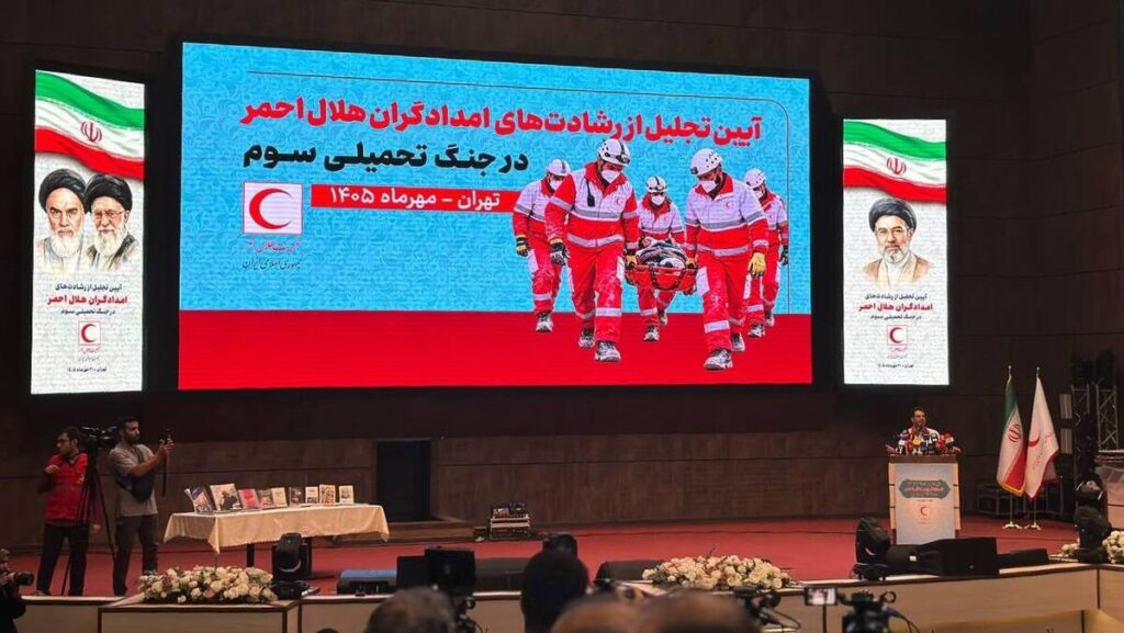 امدادگران در جنگ تحمیلی سوم، بی‌وقفه در کنار مردم بودند