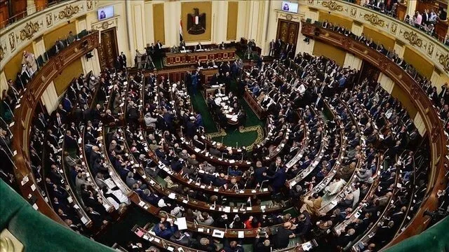 رأی‌گیری پارلمان مصر درباره حمایت نظامی از عربستان به تعویق افتاد