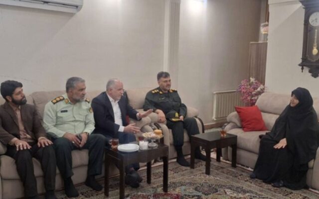 وزیر دادگستری با خانواده شهید بریمی‌زاده دیدار و گفتگو کرد