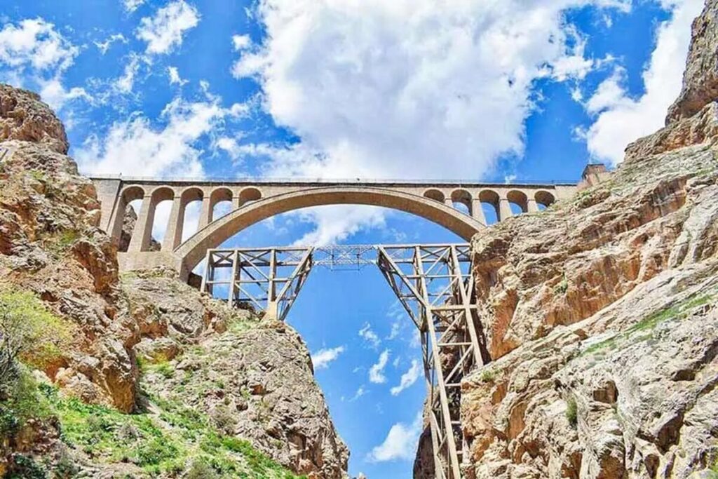 گزارشی از نحوه ساخت پل ورسک در ۹۰ سال پیش