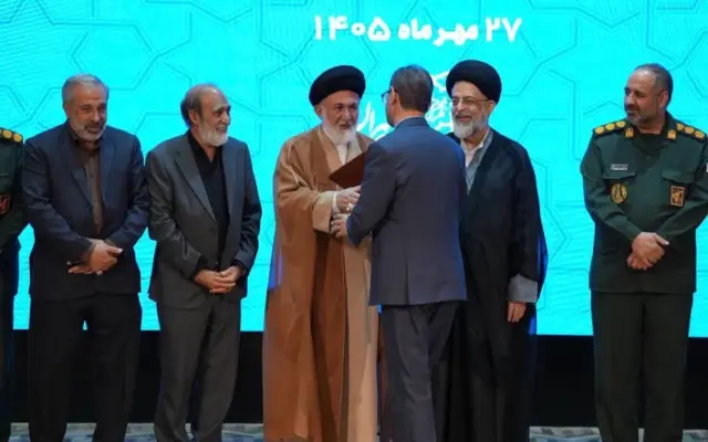 شهردار جدید منطقه ۲۰ تهران معرفی شد/تأکید بر توسعه شهرری و پاسخ‌گویی به مطالبات مردم