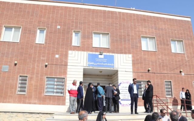بررسی وضعیت مرکز خدمات جامع سلامت شبانه روزی اسلامشهر آق‌گل ملایر با حضور اعضای کمیسیون بهداشت مجلس