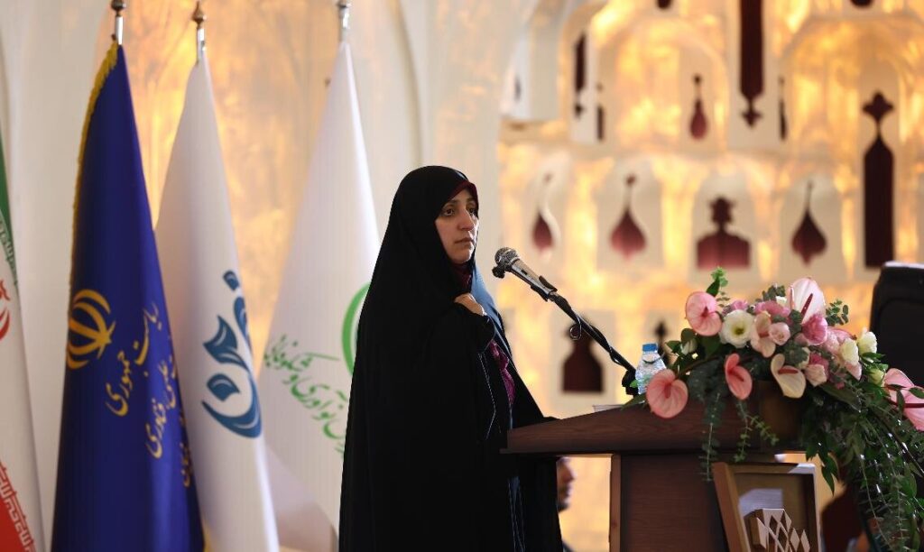 بهروزآذر در پاسخ به رفع محدودیت‌های اینترنت: توانمندسازی اقتصادی زنان بدون رفع شکاف دیجیتال ممکن نیست