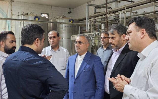 دعوت خنفری از مدیران صندوق بازنشستگی کشور برای سرمایه‌ گذاری در طرح‌های تولیدی شادگان