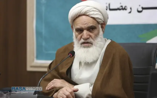 روایت آیت‌الله رمضانی از دفاع علامه حسن‌زاده آملی از جایگاه علمی و سیاسی امام شهید