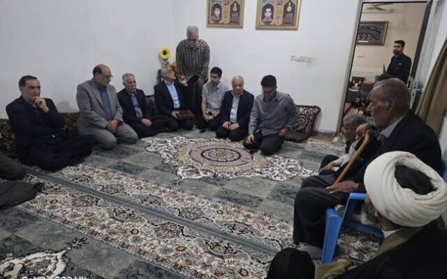 دیدار رئیس بنیاد شهید با خانواده شهیدان معزز صفایی