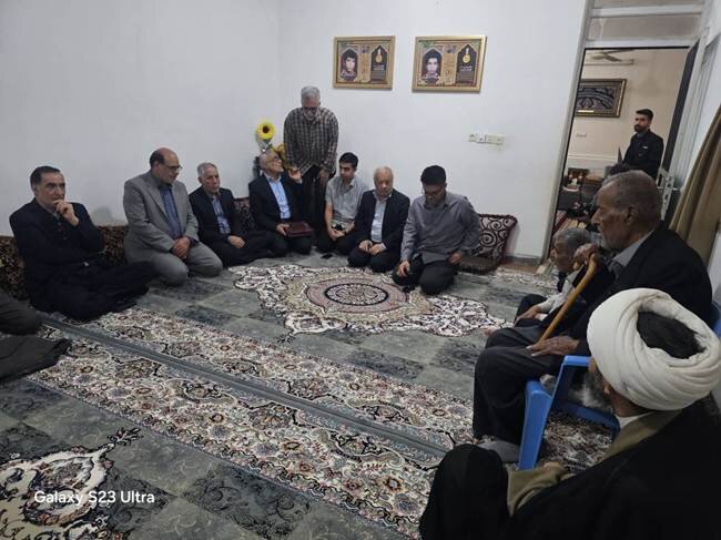 دیدار رئیس بنیاد شهید با خانواده شهیدان معزز صفایی