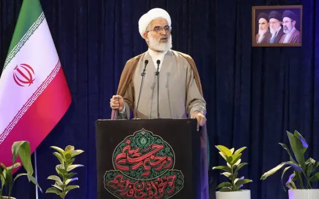 خدمت به مردم و گره‌گشایی از مشکلات آنان، عبادت و جهاد است