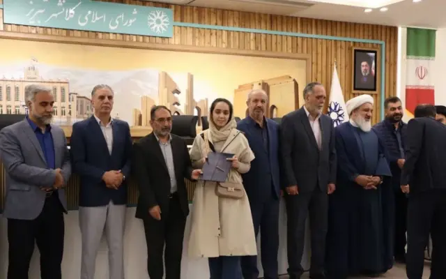تجلیل شهردار و شورای اسلامی شهر تبریز از رتبه‌های برتر کنکور و روشندلان مؤسسه بصیر