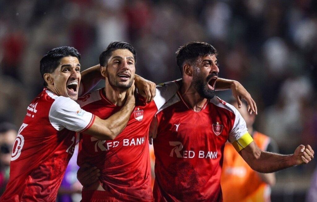 پرسپولیس با برد صنعت نفت یک قدم تا صدر فاصله دارد