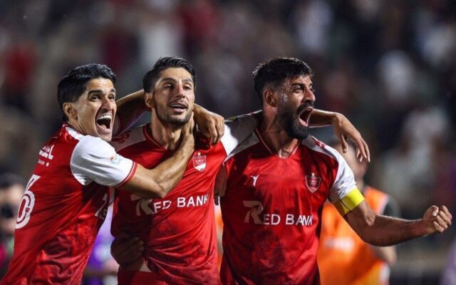 پرسپولیس با برد صنعت نفت یک قدم تا صدر فاصله دارد