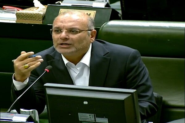 نماینده مجلس: شهادت رهبرمان ضربه‌ای سنگین و جبران ناپذیر است/ هشت بار خدمت رهبر شهید رسیدیم و هربار بر حمایت از پزشکیان تاکید داشتند