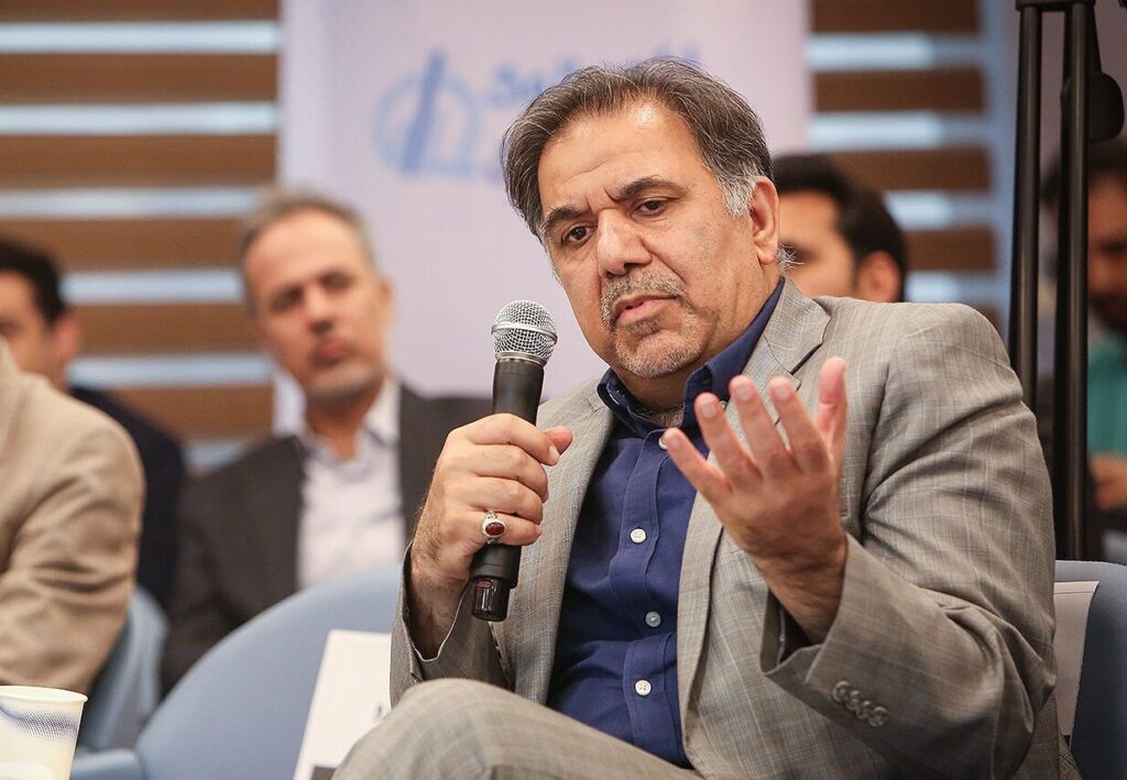آخوندی: مواجهه نظام لیبرال با بحران پدیده تازه‌ای نیست | کاهش هژمونی آمریکا لزوماً به معنای افول آن نیست | اقتصاد جهان از زنجیره‌های به‌هم‌پیوسته‌ تشکیل شده