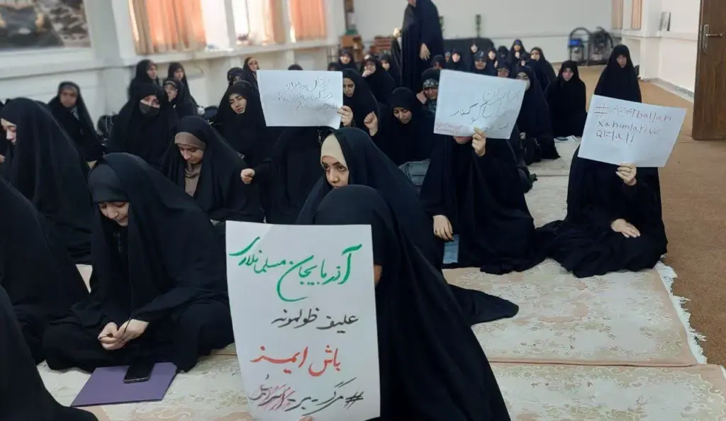 تجمع خواهران حوزه‌های علمیه در محکومیت خیانت تاریخی الهام علی‌اف و کشف حجاب در آذربایجان