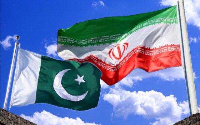 علت بستن شدن مرز با پاکستان چیست؟/ با تداوم بسته بودن گذرگاه‌ها دور زدن تحریم‌ها از این طریق ناممکن می‌شود