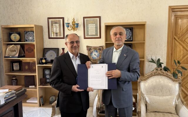 تفاهم‌نامه همکاری بنیاد ایران‌شناسی و انجمن آثار و مفاخر فرهنگی امضا شد