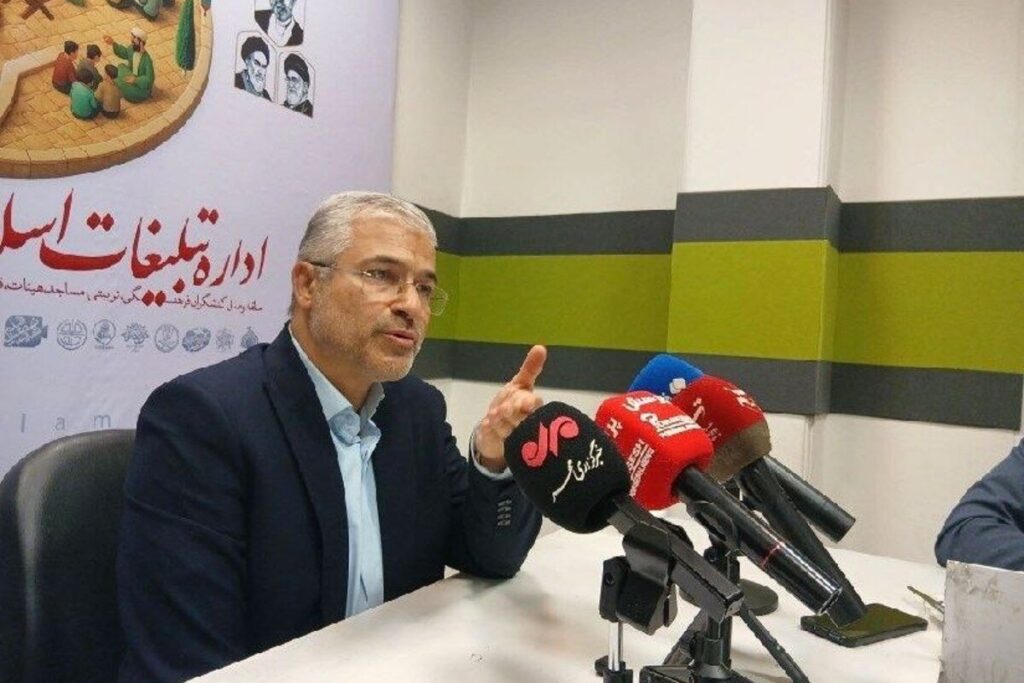 فلسفی: هیچ دانش‌آموزی نباید به دلیل فقر از تحصیل بازبماند