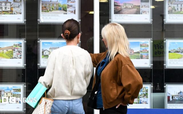 Average five-year mortgage rate hits 6% for first time in three years