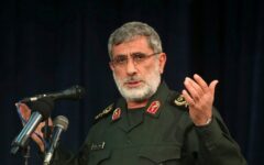 فرمانده نیروی قدس: بانوان ایران اسلامی! شما سربازان سنگر ایمان و عفت هستید/ ما در میدان مقاومت، شما در خانه‌ها، هر دو یک جبهه‌ایم