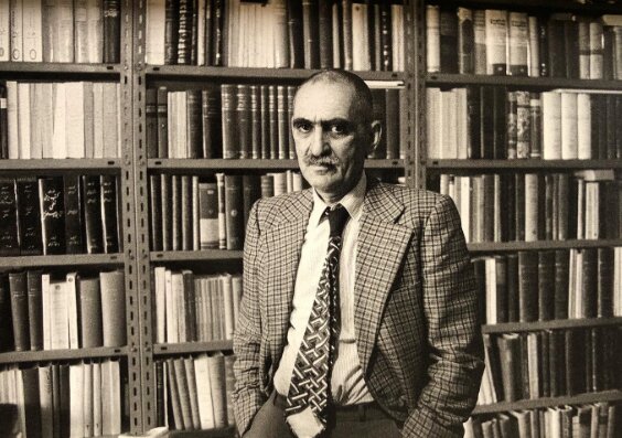 ایرج افشار از نگاه احسان یارشاطر؛ مردی که «همیشه چندین پروژه را هم‌زمان پیش می‌برد»