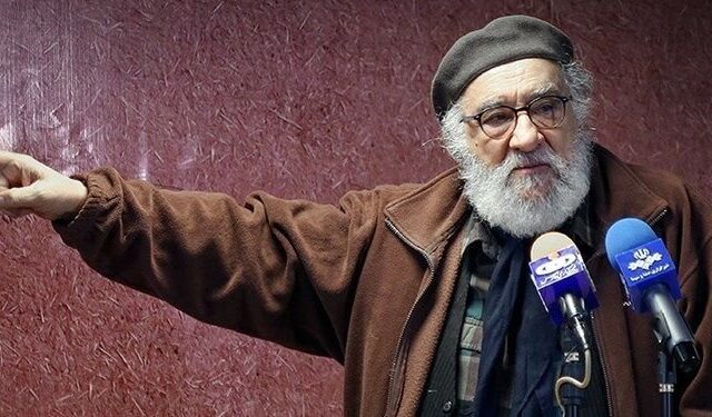 داریوش ارجمند ۸۱ ساله مجری تلویزیون شد
