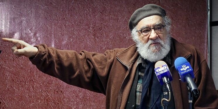داریوش ارجمند ۸۱ ساله مجری تلویزیون شد