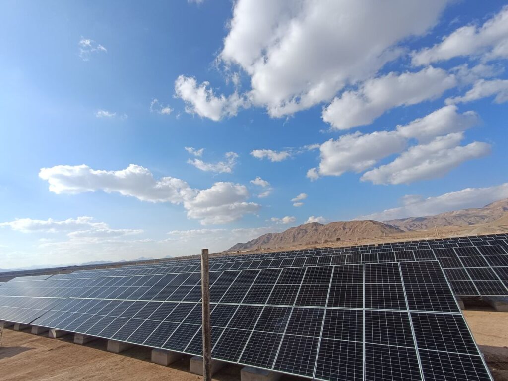 سرمایهگذاری ۴ هزار میلیارد ریالی در زیرساختهای انرژی خورشیدی فارس