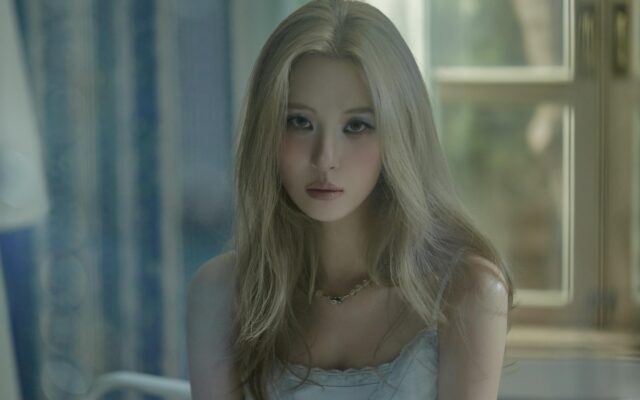 K-pop star Sunmi loves Notion and ear cleaning videos