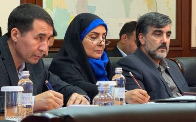 وزیر راه و شهرسازی ایران و وزیر حملونقل قزاقستان نشست مشترک برگزار کردند