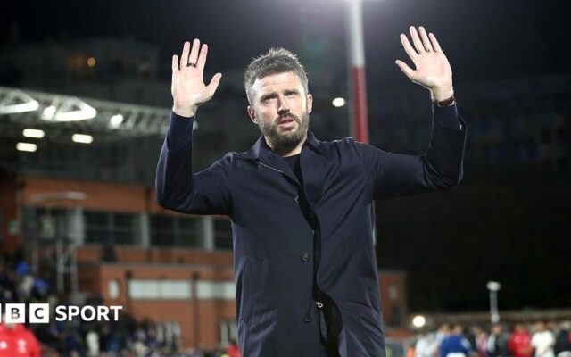 Carrick carrying on as normal as Man Utd eye possible replacements