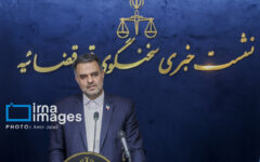 سخنگوی قوه قضائیه: درحادثه میدان علیخانی ۴ نفر از کارکنان فراجا با چاقو و سنگ مورد حمله قرار گرفتند / رئیس قوه قضاییه ۲۰ روز این پروند را دنبال کرد