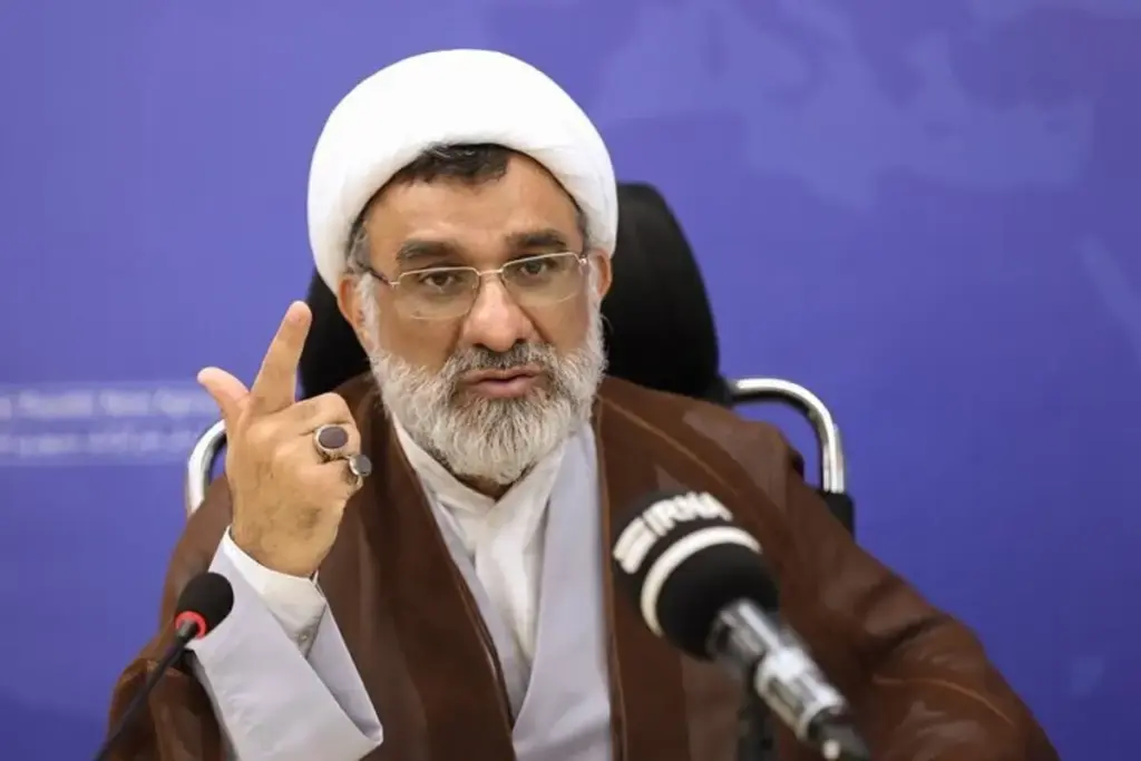 اعتراض خسروپناه به برخی سهمیه‌های کنکور/احتمال تغییر ظرفیت پزشکی در سال آینده