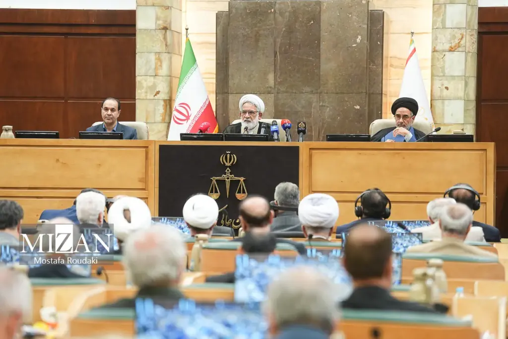 رئیس دیوان عالی کشور: عزم راسخ مرکز وکلای قوه قضاییه در پیگیری مجدانه پرونده جنایات جنگی آمریکا علیه ملت ایران شایسته تقدیر است