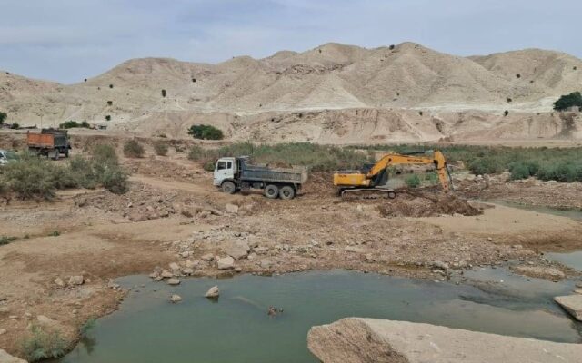 عملیات برداشت غیرمجاز کوپال رودخانه‌ای در مسجدسلیمان متوقف شد