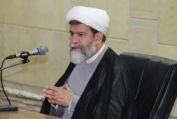 رسیدگی به مطالبات اساتید و طلاب در اولویت حوزه علمیه فارس است