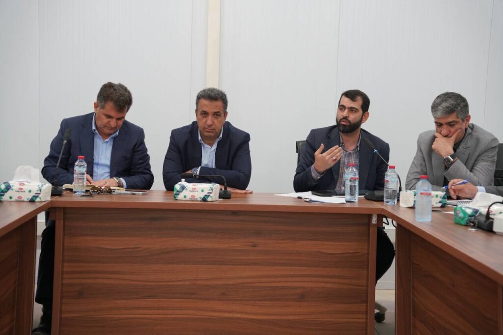 بررسی روند پیشرفت طرح‌های نهضت ملی مسکن کمیل‌آباد شیراز توسط نجابت