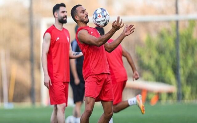 مدافع مصدوم پرسپولیس برای بازی با صنعت نفت آماده است؟