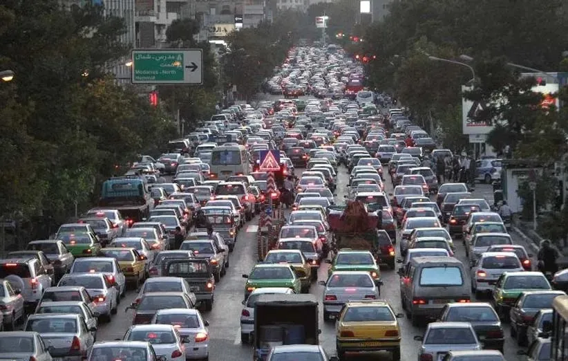 ابلاغ آیین‌نامه دستگاه‌های اجرایی؛ دورکاری ۲ روز و یک روز بدون خودرو در هفته برای کارکنان دولت